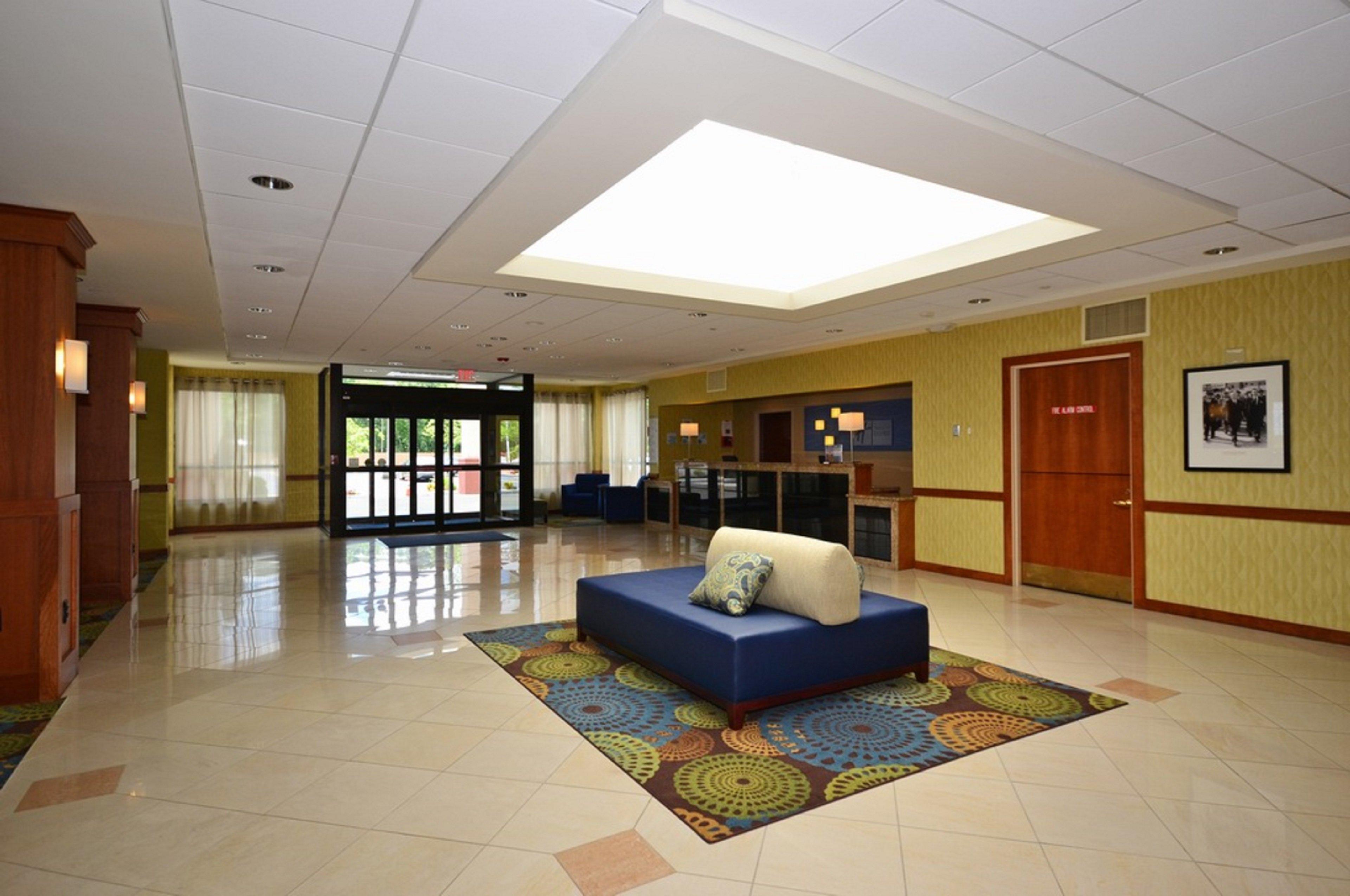 Holiday Inn Express Boston Brockton By Ihg Exterior photo