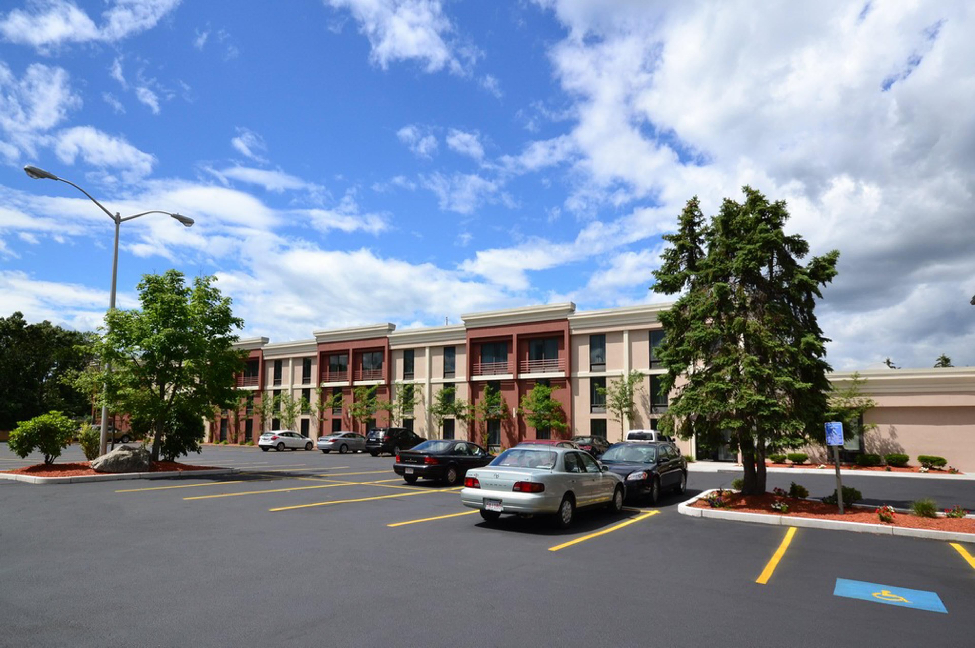 Holiday Inn Express Boston Brockton By Ihg Exterior photo